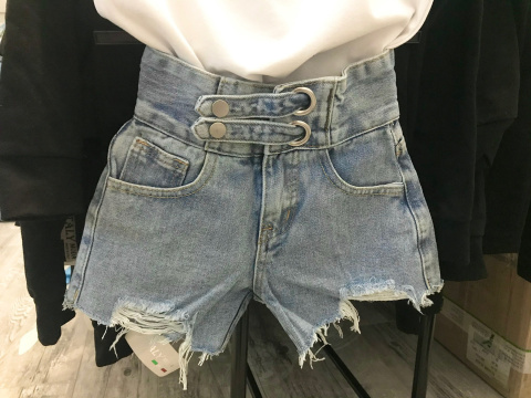 Spodenki dziewczęce typu Boyfriend 2 kolory Spodenki dziewczęce typu Boyfriend 2 kolory