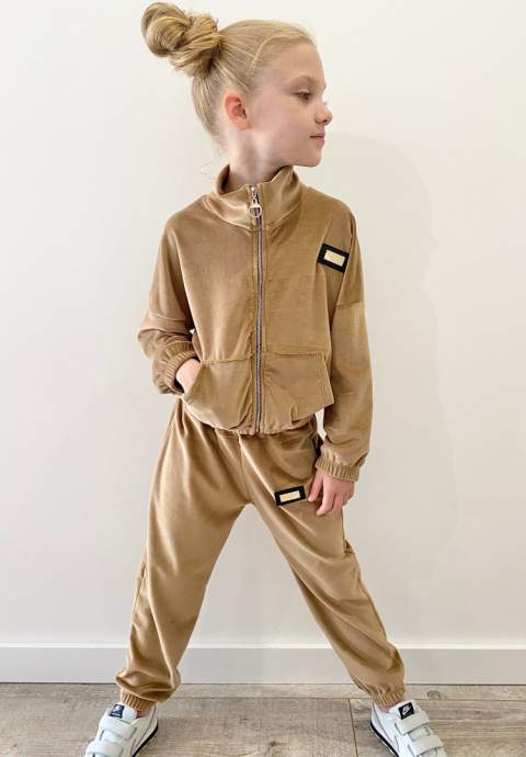 Dres welurowy rozpinany, kolor beż Dres welurowy rozpinany, kolor beż