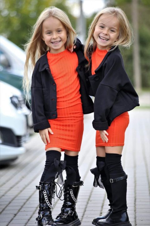 Sukienka dziewczęca z dzianiny prążkowanej Qba Kids pomarańcz Sukienka dziewczęca z dzianiny prążkowanej Qba Kids pomarańcz