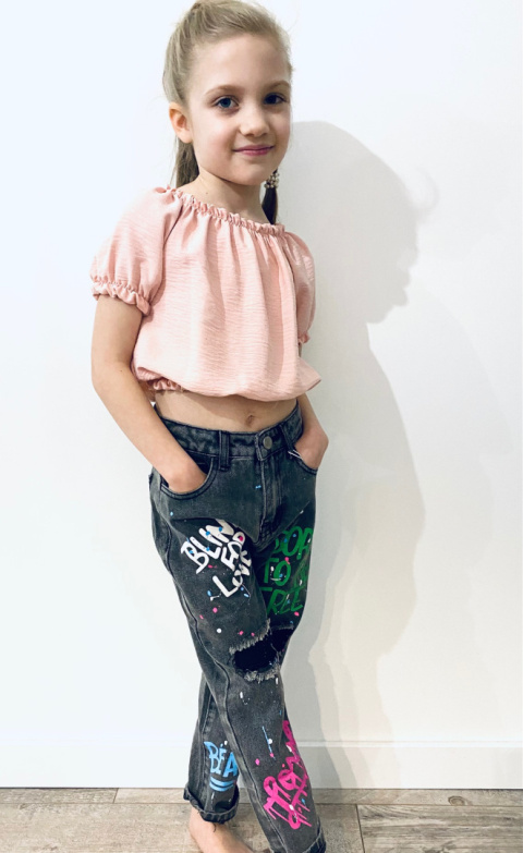 Spodnie dziewczęce oversize GRAFFITI czarne Spodnie dziewczęce oversize GRAFFITI czarne