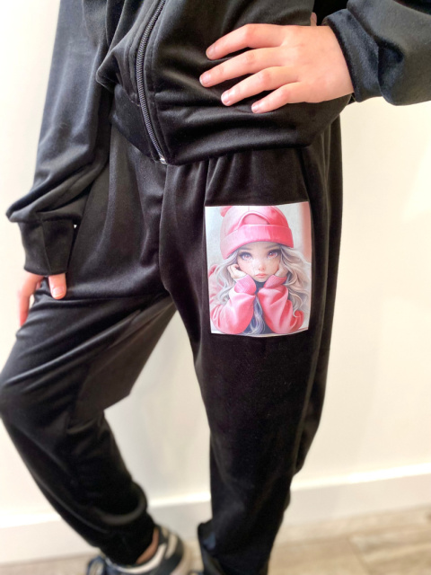 Dres welurowy dziewczęcy CZARNY Dres welurowy dziewczęcy CZARNY
