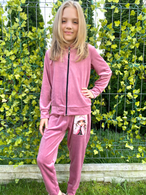 Dres welurowy dziewczęcy PUDROWY Dres welurowy dziewczęcy PUDROWY