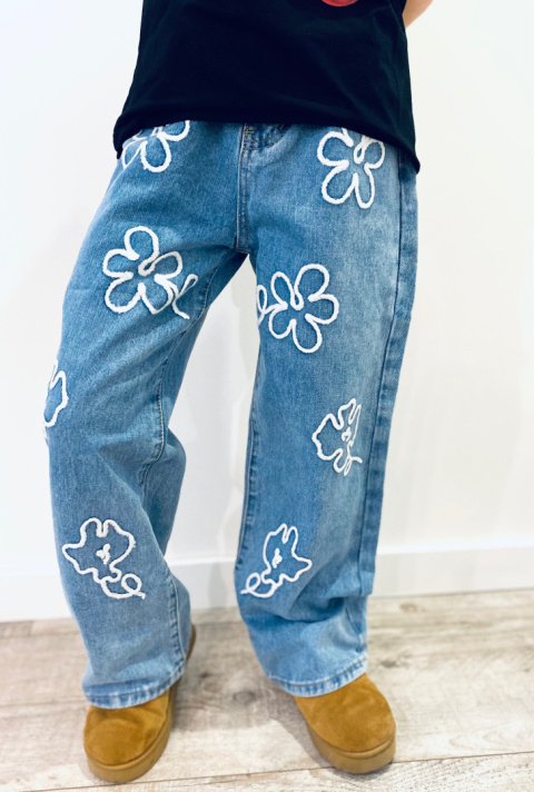 Spodnie jeans szerokie KWIATY Spodnie jeans szerokie KWIATY