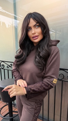Dres koronkowy z kapturem By Sisi czekoladowy