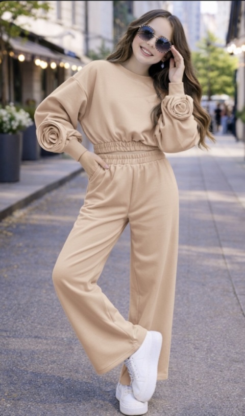 Dres wiosenny dziewczęcy RÓŻA- produkt polski, KOLOR BEŻ